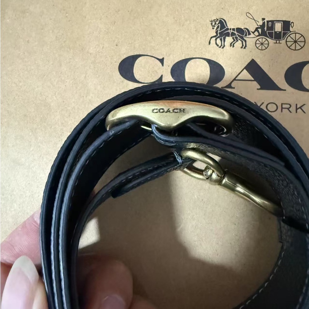 Coach Black Leather Shoulder Bag - Picture 6 of 14